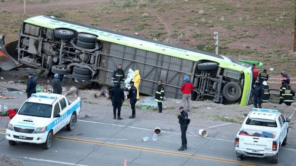 tragedia-mendoza-accidente-tur-bus-1920-3-1024x575